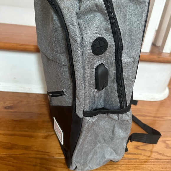 Back Pack - Picture 6 of 15